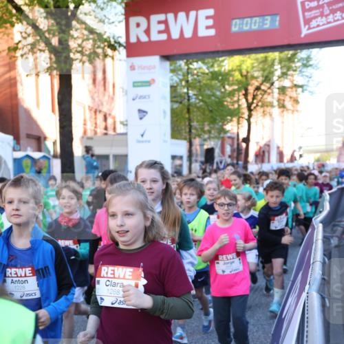 25.04.2025 - Das Zehntel Lena Gebhardt http://msf.ph/oto/7798799 26.04.2025 07:32:25 Allgemein zum Event 1228, 1268, 0, 00, 3, 3441 meine-sportfotos.de