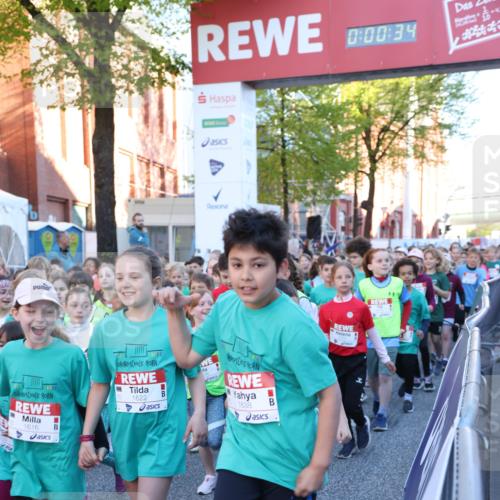 25.04.2025 - Das Zehntel Lena Gebhardt http://msf.ph/oto/7798860 26.04.2025 07:32:28 Allgemein zum Event 1622, 1616, 0, 00, 34, 1638, 42 meine-sportfotos.de