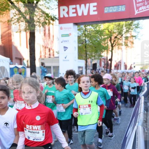 25.04.2025 - Das Zehntel Lena Gebhardt http://msf.ph/oto/7798894 26.04.2025 07:32:30 Allgemein zum Event 0, 00, 36, 1770, 3174 meine-sportfotos.de