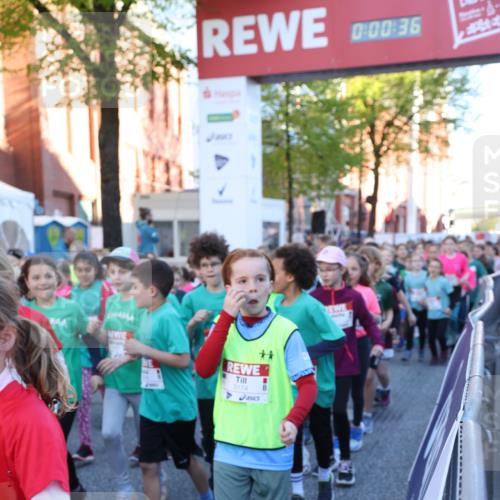 25.04.2025 - Das Zehntel Lena Gebhardt http://msf.ph/oto/7798900 26.04.2025 07:32:30 Allgemein zum Event 0, 00, 36, 3174 meine-sportfotos.de