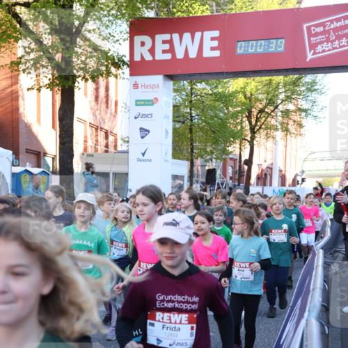 25.04.2025 - Das Zehntel Lena Gebhardt http://msf.ph/oto/7798955 26.04.2025 07:32:33 Allgemein zum Event 0, 00, 38, 2724, 1269, 10, 42145, 44 meine-sportfotos.de