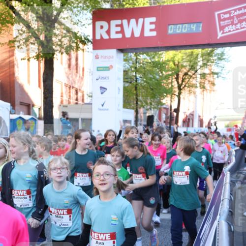 25.04.2025 - Das Zehntel Lena Gebhardt http://msf.ph/oto/7798975 26.04.2025 07:32:35 Allgemein zum Event 2888, 2880, 0, 00, 4, 2882 meine-sportfotos.de