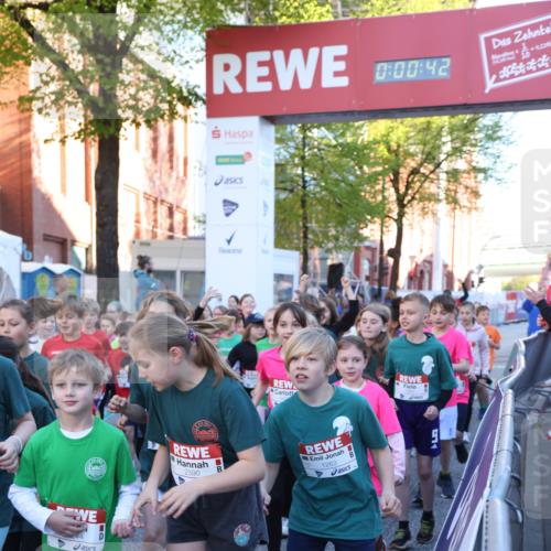 25.04.2025 - Das Zehntel Lena Gebhardt http://msf.ph/oto/7799001 26.04.2025 07:32:36 Allgemein zum Event 0, 00, 42, 2390, 1263 meine-sportfotos.de