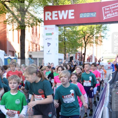 25.04.2025 - Das Zehntel Lena Gebhardt http://msf.ph/oto/7799005 26.04.2025 07:32:36 Allgemein zum Event 0, 00, 42, 1263, 2345 meine-sportfotos.de