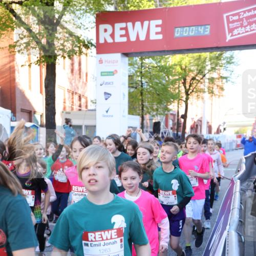 25.04.2025 - Das Zehntel Lena Gebhardt http://msf.ph/oto/7799018 26.04.2025 07:32:36 Allgemein zum Event 0, 00, 43, 3428, 1263, 20 meine-sportfotos.de