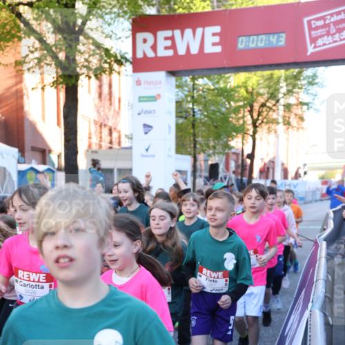 25.04.2025 - Das Zehntel Lena Gebhardt http://msf.ph/oto/7799028 26.04.2025 07:32:37 Allgemein zum Event 3428, 1261, 1263, 0, 00, 43 meine-sportfotos.de