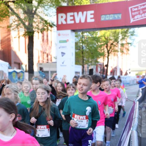 25.04.2025 - Das Zehntel Lena Gebhardt http://msf.ph/oto/7799037 26.04.2025 07:32:37 Allgemein zum Event 0, 00, 44, 2391, 1261, 1500, 16020 meine-sportfotos.de