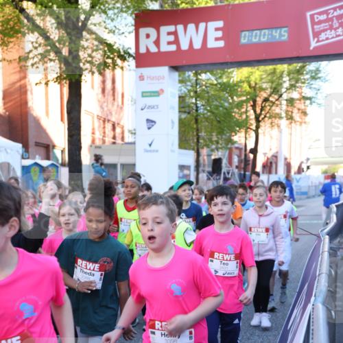 25.04.2025 - Das Zehntel Lena Gebhardt http://msf.ph/oto/7799059 26.04.2025 07:32:38 Allgemein zum Event 1, 429, 3, 2388, 0, 00, 45, 3431, 3398 meine-sportfotos.de