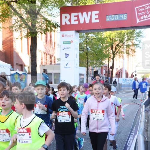 25.04.2025 - Das Zehntel Lena Gebhardt http://msf.ph/oto/7799083 26.04.2025 07:32:40 Allgemein zum Event 3181, 3167, 3734, 2704, 00, 46, 2703, 2701 meine-sportfotos.de