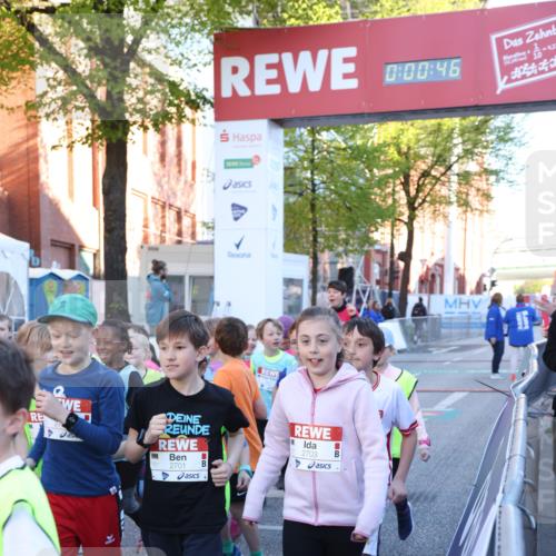 25.04.2025 - Das Zehntel Lena Gebhardt http://msf.ph/oto/7799094 26.04.2025 07:32:40 Allgemein zum Event 2701, 00, 46, 110, 423, 2703 meine-sportfotos.de