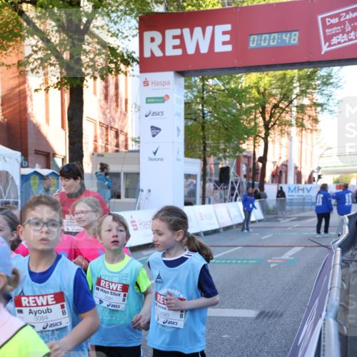 25.04.2025 - Das Zehntel Lena Gebhardt http://msf.ph/oto/7799135 26.04.2025 07:32:42 Allgemein zum Event 3084, 00, 48, 412, 3081, 3093 meine-sportfotos.de