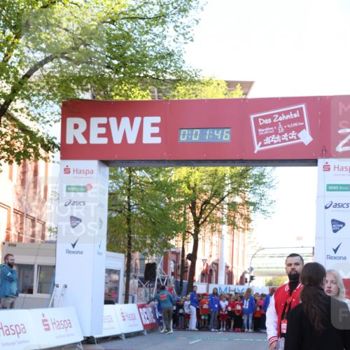 25.04.2025 - Das Zehntel Lena Gebhardt http://msf.ph/oto/7799150 26.04.2025 07:33:39 Allgemein zum Event 00, 46, 42, 345, 4, 2145, 2724, 5 meine-sportfotos.de