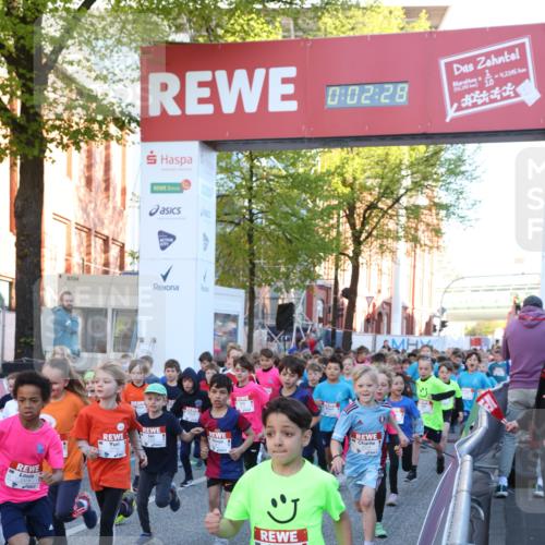 25.04.2025 - Das Zehntel Lena Gebhardt http://msf.ph/oto/7799237 26.04.2025 07:34:22 Allgemein zum Event 2724, 02, 28, 4, 2145, 3013 meine-sportfotos.de