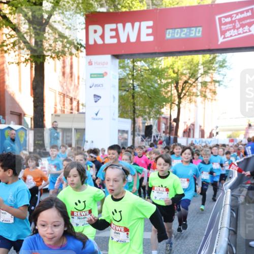 25.04.2025 - Das Zehntel Lena Gebhardt http://msf.ph/oto/7799278 26.04.2025 07:34:24 Allgemein zum Event 2049, 0, 02, 30, 2, 3015 meine-sportfotos.de