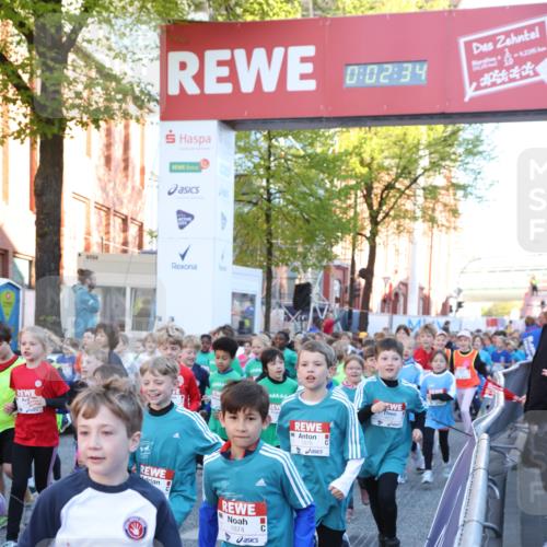 25.04.2025 - Das Zehntel Lena Gebhardt http://msf.ph/oto/7799346 26.04.2025 07:34:27 Allgemein zum Event 02, 34, 2345, 1874, 1878 meine-sportfotos.de