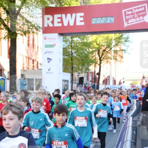 25.04.2025 - Das Zehntel Lena Gebhardt http://msf.ph/oto/7799352 26.04.2025 07:34:27 Allgemein zum Event 708, 0, 02, 34, 1874, 1878 meine-sportfotos.de