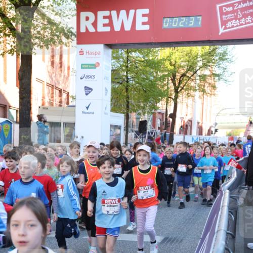 25.04.2025 - Das Zehntel Lena Gebhardt http://msf.ph/oto/7799409 26.04.2025 07:34:31 Allgemein zum Event 0, 02, 37, 2724, 3832, 2775, 3071, 4, 2145, 10 meine-sportfotos.de