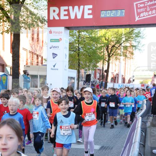 25.04.2025 - Das Zehntel Lena Gebhardt http://msf.ph/oto/7799414 26.04.2025 07:34:31 Allgemein zum Event 3832, 0, 02, 37, 2724, 2775, 2345, 10, 4, 2145 meine-sportfotos.de