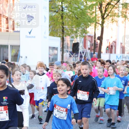 25.04.2025 - Das Zehntel Lena Gebhardt http://msf.ph/oto/7799436 26.04.2025 07:34:32 Allgemein zum Event 8, 1976, 2572 meine-sportfotos.de