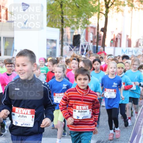 25.04.2025 - Das Zehntel Lena Gebhardt http://msf.ph/oto/7799445 26.04.2025 07:34:33 Allgemein zum Event 2572, 2549, 1381 meine-sportfotos.de
