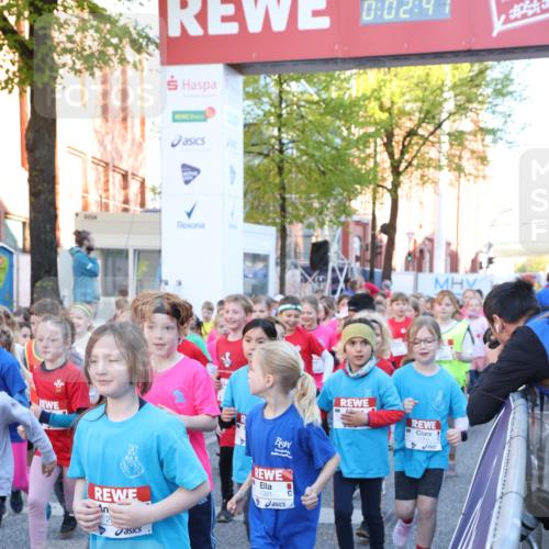 25.04.2025 - Das Zehntel Lena Gebhardt http://msf.ph/oto/7799464 26.04.2025 07:34:35 Allgemein zum Event 02, 41, 1381 meine-sportfotos.de