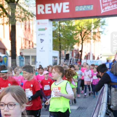 25.04.2025 - Das Zehntel Lena Gebhardt http://msf.ph/oto/7799482 26.04.2025 07:34:37 Allgemein zum Event 0, 02, 43 meine-sportfotos.de
