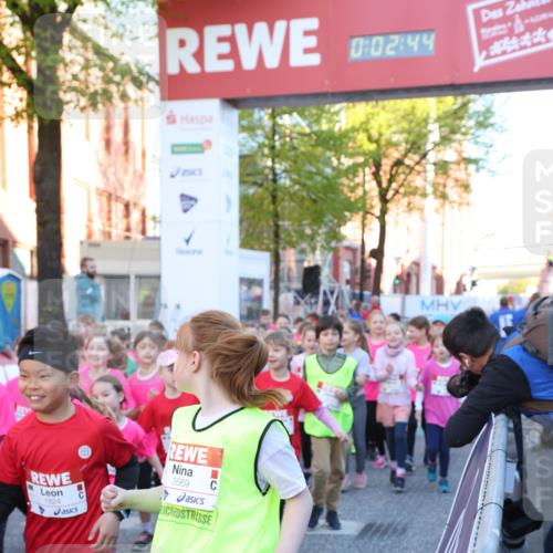 25.04.2025 - Das Zehntel Lena Gebhardt http://msf.ph/oto/7799484 26.04.2025 07:34:37 Allgemein zum Event 0, 02, 44, 1824, 3569 meine-sportfotos.de