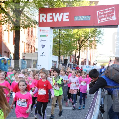 25.04.2025 - Das Zehntel Lena Gebhardt http://msf.ph/oto/7799492 26.04.2025 07:34:38 Allgemein zum Event 02, 44, 4, 2145, 2724, 3334, 1828 meine-sportfotos.de