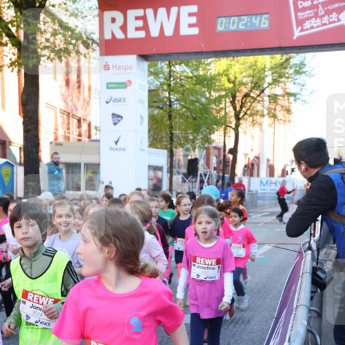 25.04.2025 - Das Zehntel Lena Gebhardt http://msf.ph/oto/7799509 26.04.2025 07:34:39 Allgemein zum Event 0, 02, 46, 2345, 3574, 3377, 2431 meine-sportfotos.de