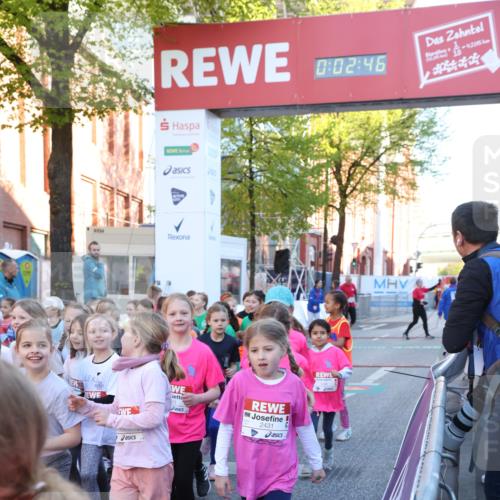 25.04.2025 - Das Zehntel Lena Gebhardt http://msf.ph/oto/7799513 26.04.2025 07:34:40 Allgemein zum Event 0, 02, 46, 2724, 2431, 42345 meine-sportfotos.de