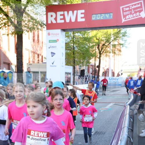 25.04.2025 - Das Zehntel Lena Gebhardt http://msf.ph/oto/7799522 26.04.2025 07:34:40 Allgemein zum Event 0, 02, 47, 2431, 2345 meine-sportfotos.de