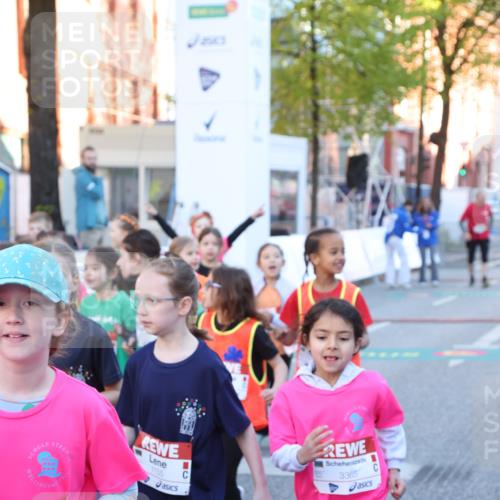 25.04.2025 - Das Zehntel Lena Gebhardt http://msf.ph/oto/7799528 26.04.2025 07:34:41 Allgemein zum Event 1155, 3365 meine-sportfotos.de