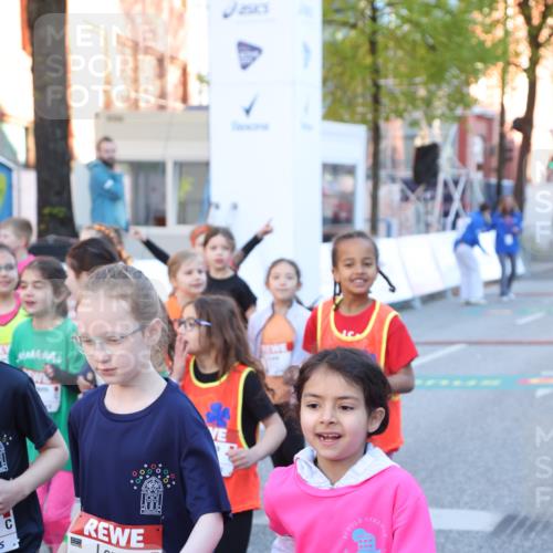 25.04.2025 - Das Zehntel Lena Gebhardt http://msf.ph/oto/7799533 26.04.2025 07:34:41 Allgemein zum Event 1155, 3365 meine-sportfotos.de