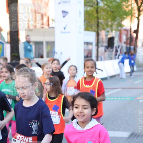 25.04.2025 - Das Zehntel Lena Gebhardt http://msf.ph/oto/7799534 26.04.2025 07:34:41 Allgemein zum Event 1155, 3365 meine-sportfotos.de