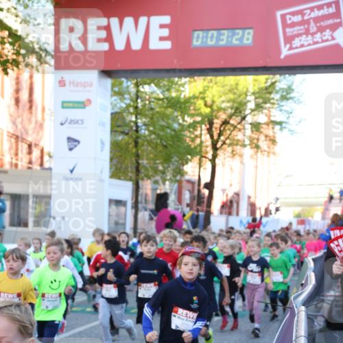 25.04.2025 - Das Zehntel Lena Gebhardt http://msf.ph/oto/7799625 26.04.2025 07:35:22 Allgemein zum Event 0, 03, 28, 10, 8236 meine-sportfotos.de