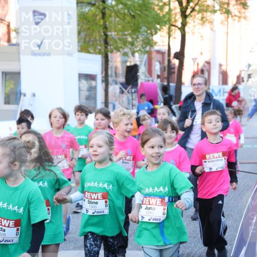 25.04.2025 - Das Zehntel Lena Gebhardt http://msf.ph/oto/7799777 26.04.2025 07:35:33 Allgemein zum Event 326, 1300, 3303, 1310 meine-sportfotos.de