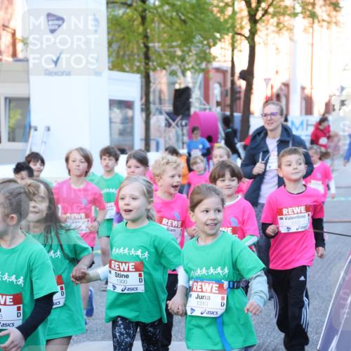 25.04.2025 - Das Zehntel Lena Gebhardt http://msf.ph/oto/7799780 26.04.2025 07:35:33 Allgemein zum Event 6, 1300, 1310, 3303 meine-sportfotos.de