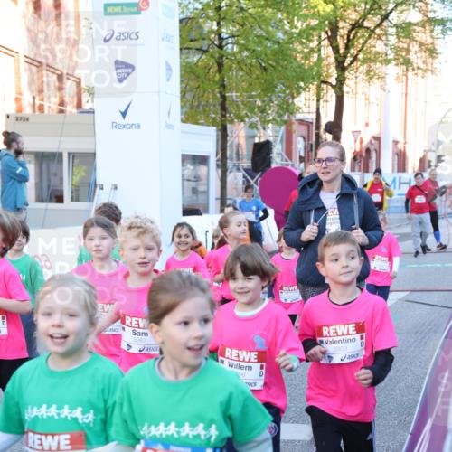 25.04.2025 - Das Zehntel Lena Gebhardt http://msf.ph/oto/7799788 26.04.2025 07:35:34 Allgemein zum Event 2724, 50, 3267, 130, 4444444, 1310, 10, 56, 3303 meine-sportfotos.de