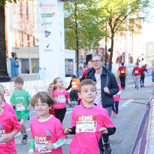 25.04.2025 - Das Zehntel Lena Gebhardt http://msf.ph/oto/7799805 26.04.2025 07:35:35 Allgemein zum Event 5, 7, 3256, 3303 meine-sportfotos.de