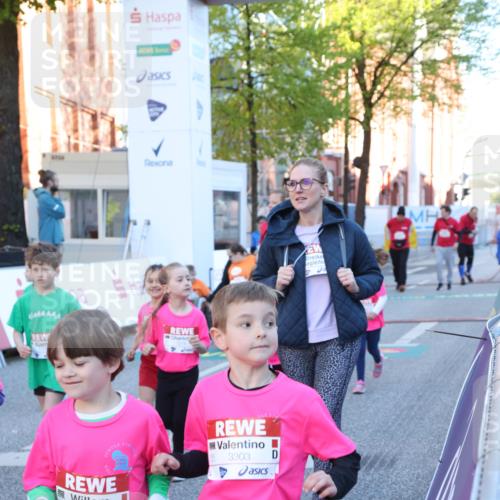 25.04.2025 - Das Zehntel Lena Gebhardt http://msf.ph/oto/7799810 26.04.2025 07:35:35 Allgemein zum Event 3256, 3303 meine-sportfotos.de