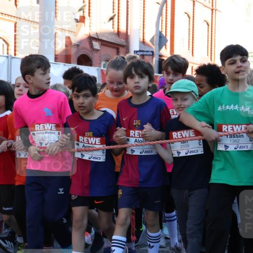 25.04.2025 - Das Zehntel Luisa Fischer http://msf.ph/oto/7799913 26.04.2025 08:32:59 Allgemein zum Event 1904, 1903, 101, 3391, 2075, 2002, 0, 2559, 1362, 1387 meine-sportfotos.de