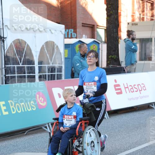 25.04.2025 - Das Zehntel Lena Gebhardt http://msf.ph/oto/7799917 26.04.2025 07:35:42 Allgemein zum Event 1956, 2724 meine-sportfotos.de