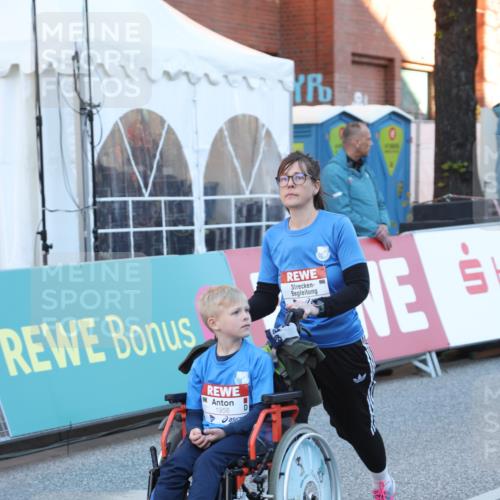 25.04.2025 - Das Zehntel Lena Gebhardt http://msf.ph/oto/7799923 26.04.2025 07:35:42 Allgemein zum Event 1956 meine-sportfotos.de