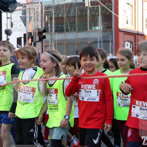 25.04.2025 - Das Zehntel Luisa Fischer http://msf.ph/oto/7799942 26.04.2025 08:34:54 Allgemein zum Event 3549, 2221, 2240, 2239, 3543, 3550, 3000, 1823, 225, 1813 meine-sportfotos.de