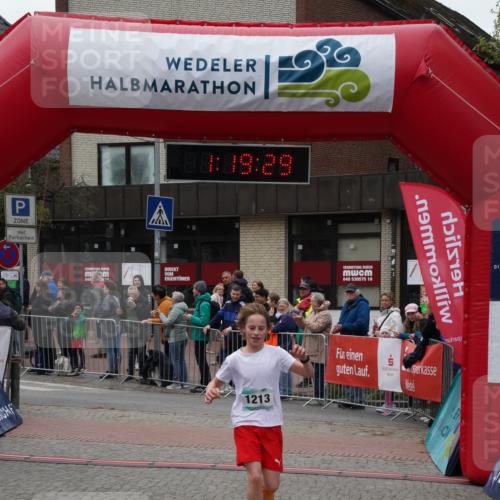 04.05.2025 - 8. Wedeler Halbmarathon Felixshl http://msf.ph/oto/7815276 04.05.2025 11:19:27 Ziel 1213 meine-sportfotos.de