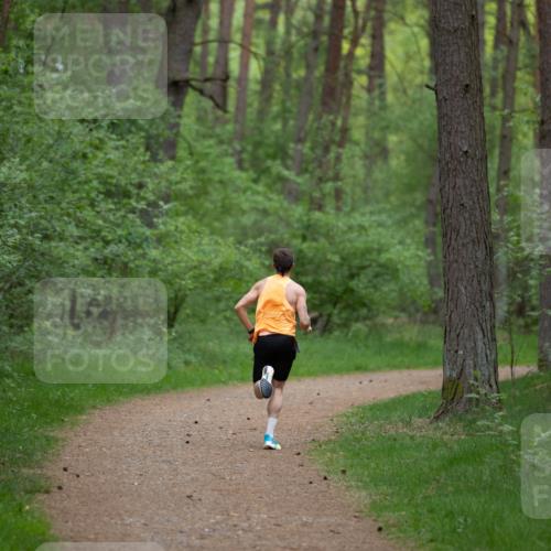 04.05.2025 - 8. Wedeler Halbmarathon Michael Strokosch http://msf.ph/oto/7815378 04.05.2025 10:28:04 Laufen  meine-sportfotos.de