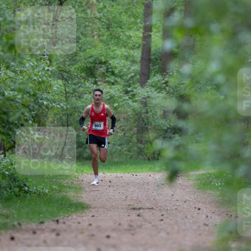 04.05.2025 - 8. Wedeler Halbmarathon Michael Strokosch http://msf.ph/oto/7815457 04.05.2025 10:29:24 Laufen 993 meine-sportfotos.de