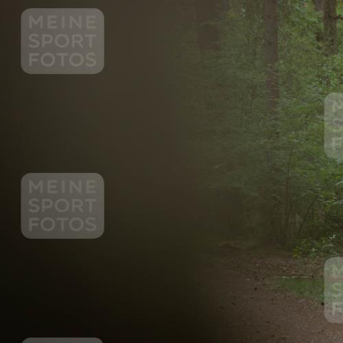 04.05.2025 - 8. Wedeler Halbmarathon Michael Strokosch http://msf.ph/oto/7815513 04.05.2025 10:30:49 Laufen  meine-sportfotos.de
