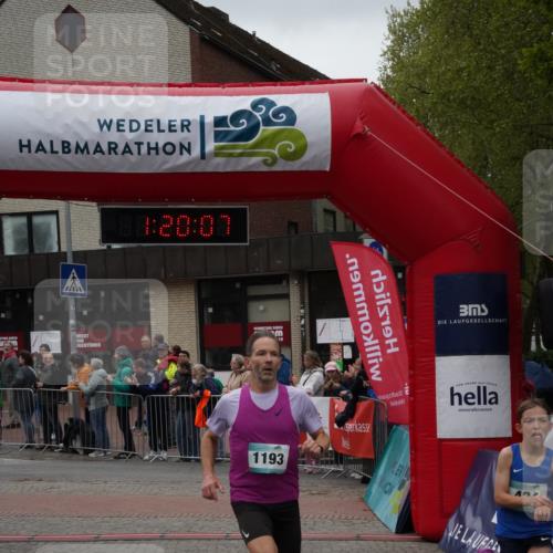 04.05.2025 - 8. Wedeler Halbmarathon Felixshl http://msf.ph/oto/7815515 04.05.2025 11:20:05 Ziel 424, 1193 meine-sportfotos.de