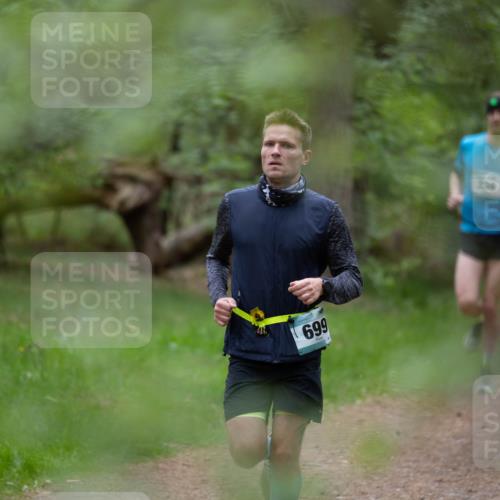 04.05.2025 - 8. Wedeler Halbmarathon Michael Strokosch http://msf.ph/oto/7815648 04.05.2025 10:32:55 Laufen 699, 336 meine-sportfotos.de